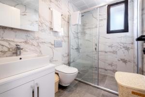 Golden Rose Suit pension