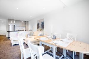 South bank 2 bedroom apartment With 1 Parking