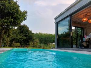 The Box Promkiri (เดอะบ๊อค พรหมคีรี)