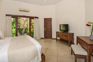 Biệt Thự Có Hồ Bơi Riêng (Villa with Private Pool)