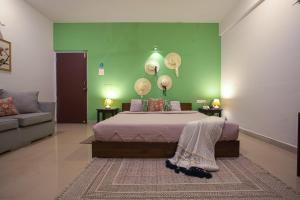 Woodpegger By The Beach, Mandrem