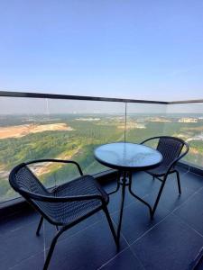 Walk to Legoland DPristine 2BR Lake View #8