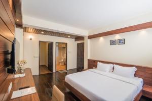 Madhuban Service Apt