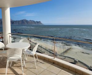 Hibernian Towers 1203