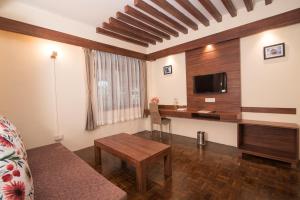 Madhuban Service Apt