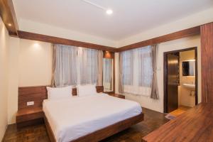 Madhuban Service Apt