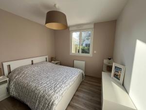 Maisons de vacances Maison plain-pied 4 chambres Graye sur mer plage a 700 m : photos des chambres
