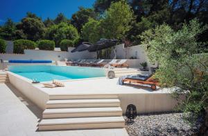 Villa VOGUE with pool 300m from the beach near Pula 