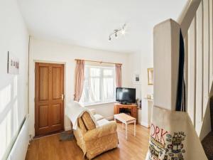 Pass the Keys 55 Heworth Village Wonderfully Cosy Family Home in York