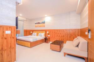 Clay Inn Hotel, Sohna Road, Sector 49, Gurugram