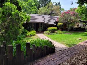 Riverbush Lodge Guesthouse - 4-star hotels in Parys