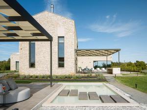 Opulent Istria Villa - 4 Bedrooms - Villa Vita - Indoor and Outdoor Pool - Sauna 