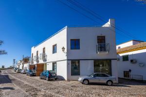 Casa Xanadu Carmona - Stylish villa with rooftop terrace and stunning views of Parador