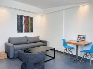 Railway House 1BR Apt with front yard, 24 hours power