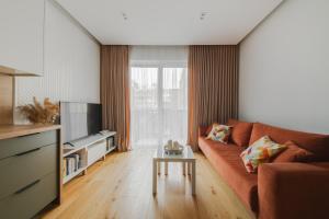 Brand New Mindaugas Luxury Designer Apart