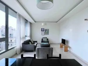 Modern 3BR Apt next to Hotel Dieu - El Achrafiyeh