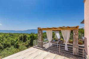 House SEA VIEW with pool on Krk island, beatiful beach