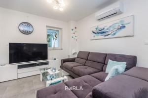 House MIRABELLE with heated Pool in Nerezine on Losinj island