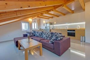 House MIRABELLE with heated Pool in Nerezine on Losinj island