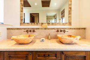 Querencia Condo - 3BD - Golf Cart