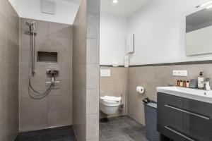 Vivamosel: Appartement mit Mosel & Burgblick - Balkon - Parken - Aufzug - Fahrradraum