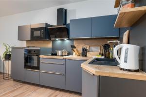 Vivamosel: Appartement mit Mosel & Burgblick - Balkon - Parken - Aufzug - Fahrradraum