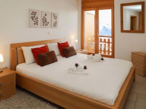 Apartment Domaine des Reines B4 by Interhome