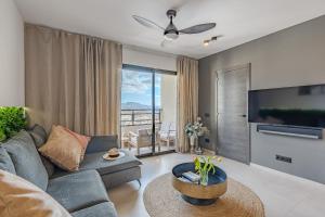 Sky Smart Home Hi-End Services Media Streaming