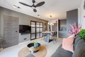 Sky Smart Home Hi-End Services Media Streaming