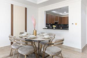 Modern 1BR in Vibrant Fairmont North Residence - 90AB6