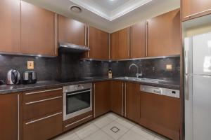 Modern 1BR in Vibrant Fairmont North Residence - 90AB6
