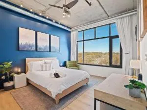 Northside District Loft - Panoramic Valley Views - Copley