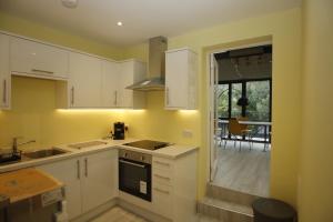 COSY CAMDEN 2 BEDROOM APARTMENT WITH TERRACE