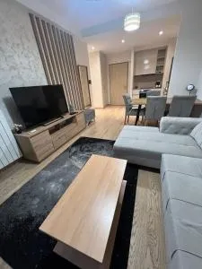 THE GATES 201 - Sajmište