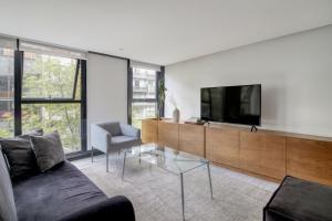 JVM 429, in Polanco by Blueground