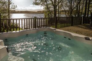 Heron Lodge with Hot-tub