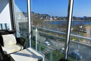 Bel appartement rénové VUE MER au port de de PERROS-GUIREC Ref 841