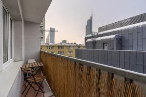 Central 2-Bedroom Apartment - Balcony, City View, Top Location - by Rentujemy
