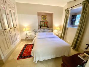 Double or Twin Room with Garden View room in Casa de los Bates