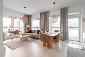 New 2BR Home with Sauna, Balcony & Great Location