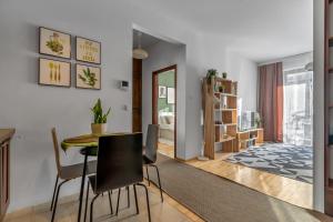 Żoliborz Business Apartment - Private Garden, Parking by Rentujemy