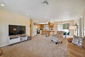 Charming Cottage Escape home - 4hvězdičkové hotely ve městě Crystal River