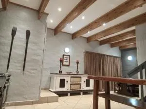 Howick Greendale 4 Self Catering Units Solar & Battery Back-Up - 霍维克