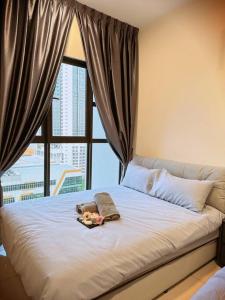 2R2B*1-6+1 Pax*KL City*10mins-KLCC