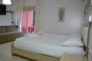 Seashell Art Decor Studio & Private Garage