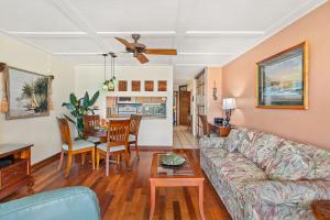 Kamaole Beach Royale 405 - Expansive Ocean Views