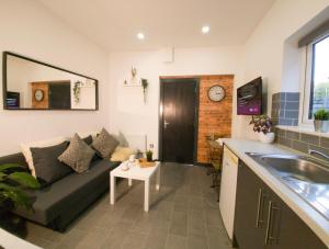 Cosmeston Cwtch by Property Promise