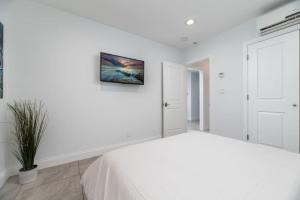 Bayshore Breeze Free Parking 1