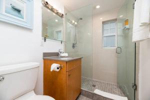 Bayshore Breeze Free Parking 1