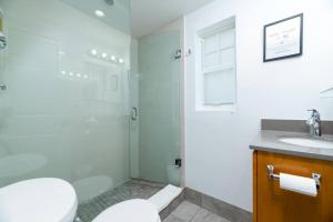 Bayshore Breeze Free Parking 3